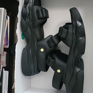 Wmns Jordan Deja Sandal - Black Metallic Gold